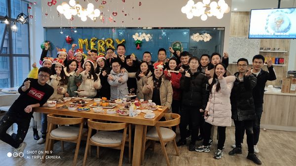 米小福12月25日，公司將舉行圣誕活動(dòng)，誠(chéng)邀你的參加。